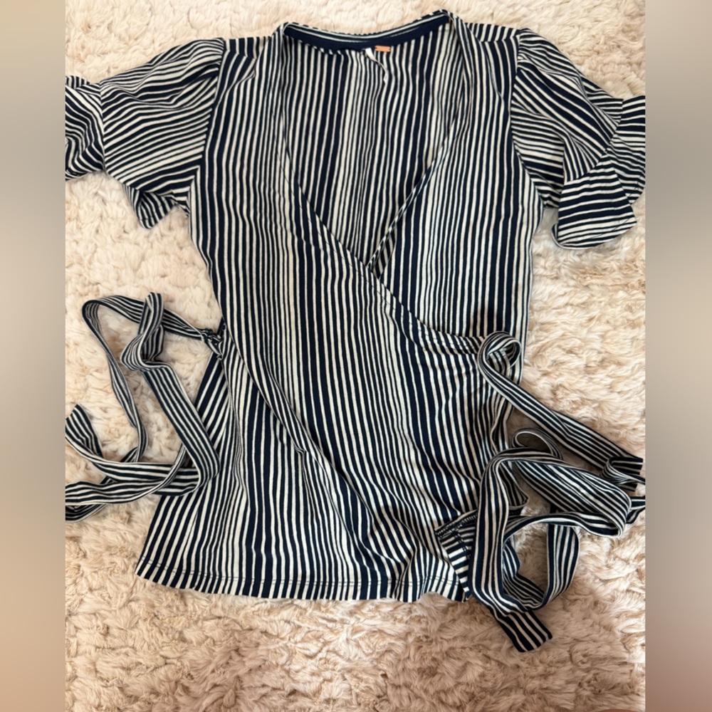 Free People Wrapped around my finger blouse